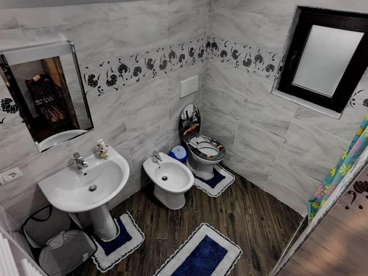 Vila Ella Villa Căpăţîneni-Ungureni Екстериор снимка